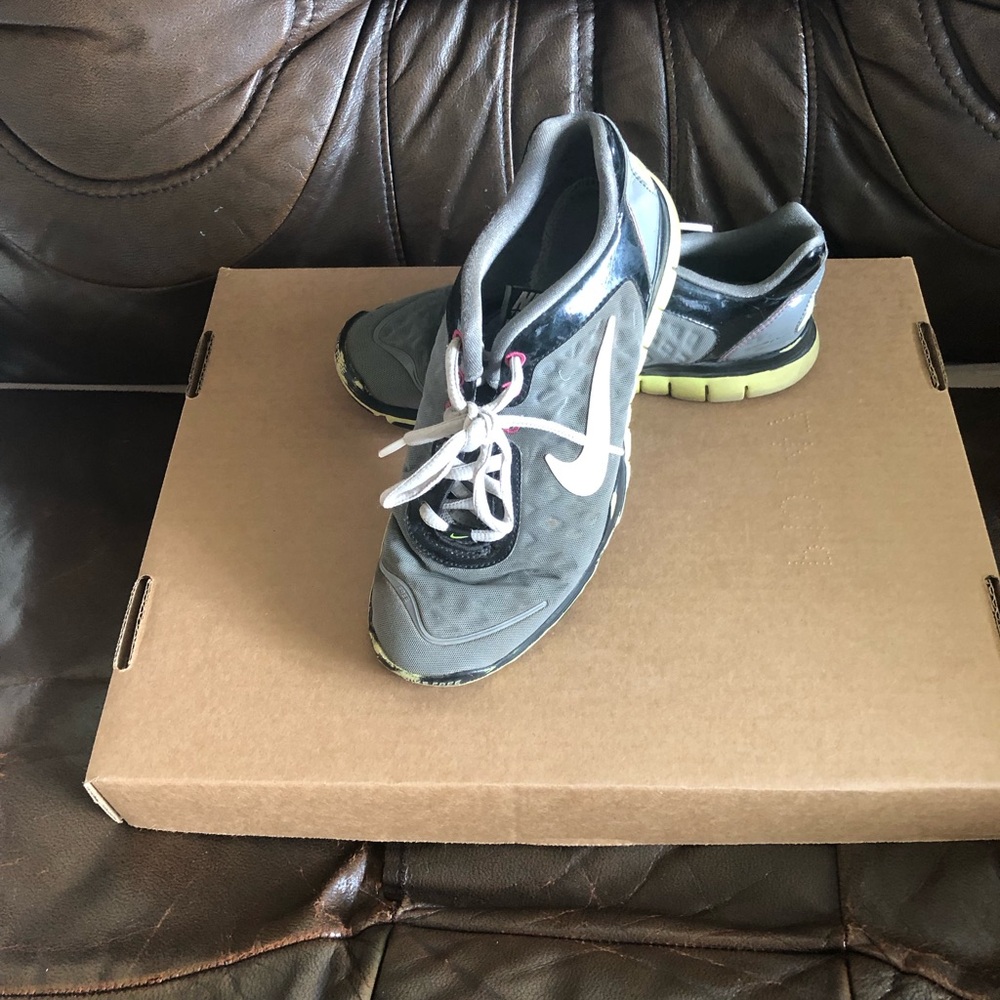 NIKE Training Lace up sneakers, size 7